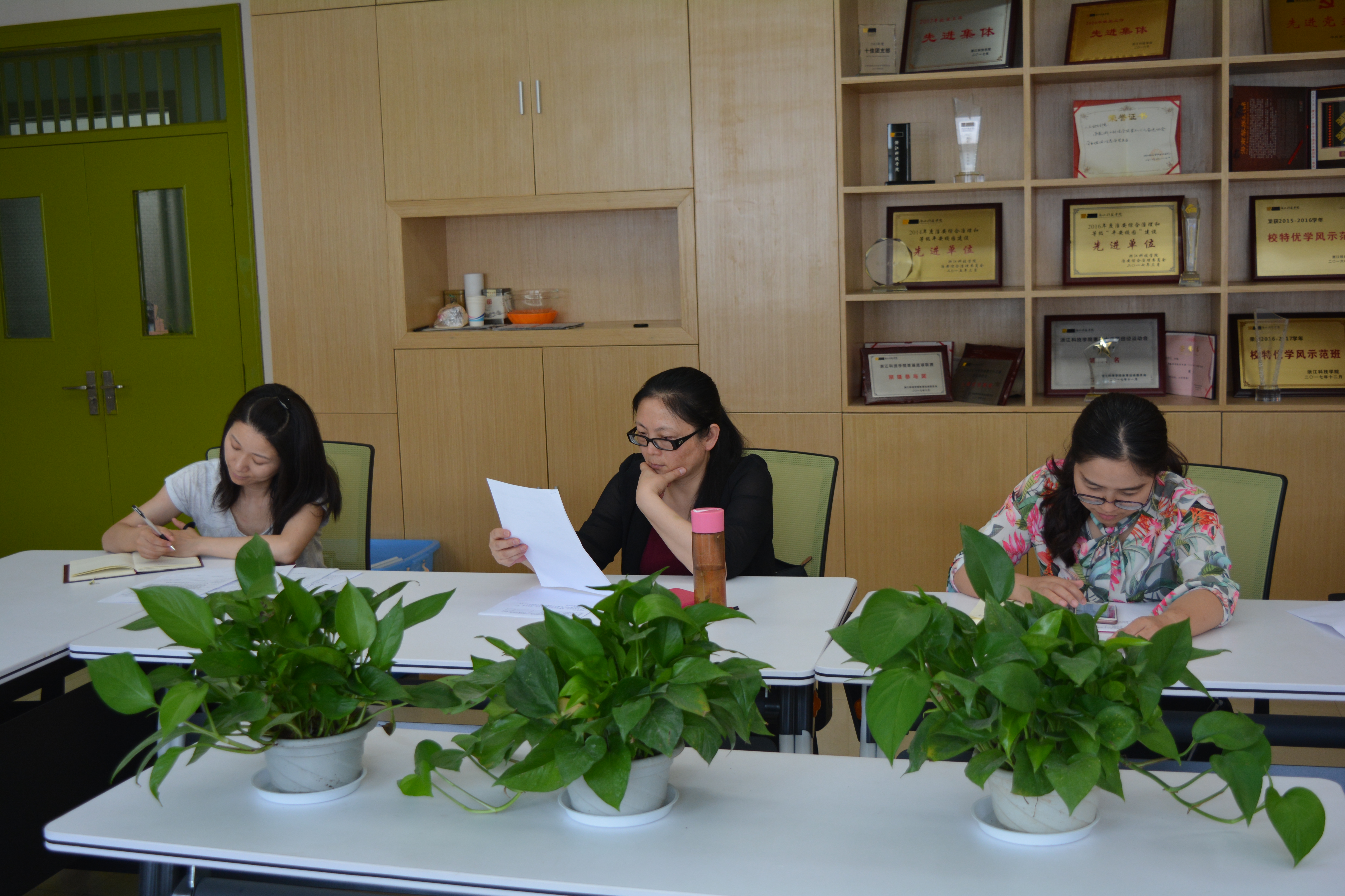 DSC_0206.JPG DSC_0206.JPG